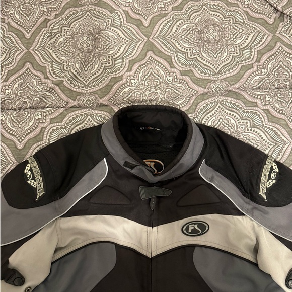 Vintage Fieldsheer Motorcycle Jacket - Picture 2 of 5